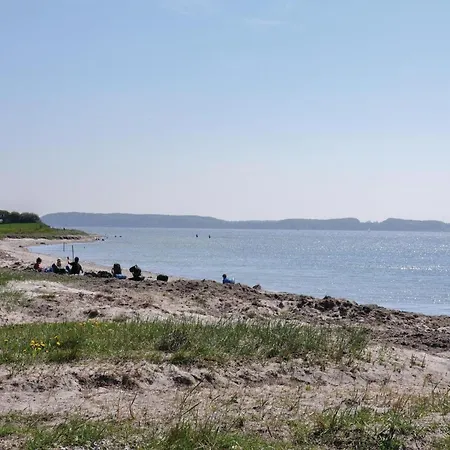 Feriehus Three-bedroom In Broager