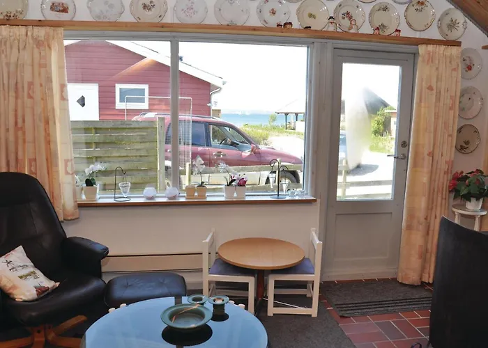 Three-bedroom In Prázdninový dům Broager